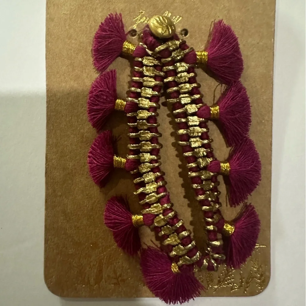 Shiraleah Chicago Gold Burgundy Tassel Bracelet NWT